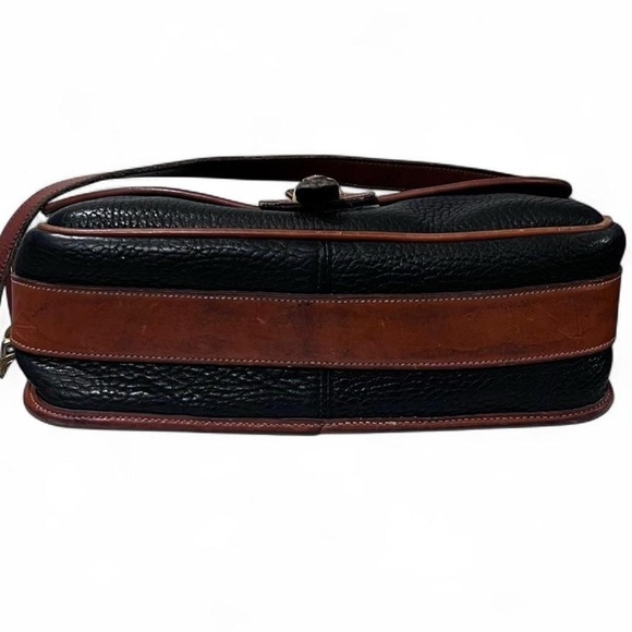 Dooney & Bourke - Picture 4 of 9